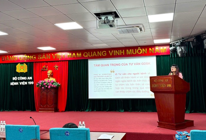 Tập huấn “Kỹ năng tư vấn, giáo dục sức khoẻ cho nhân viên y tế tại bệnh viện”