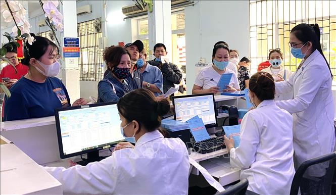 Chuyên gia cảnh báo không tự ý điều trị cúm bằng Tamiflu​​