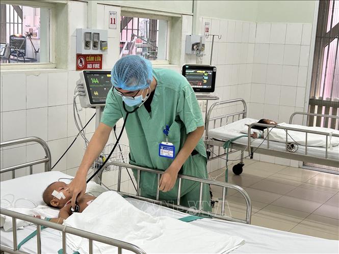 Thời tiết trở lạnh, nhiều bệnh diễn biến phức tạp