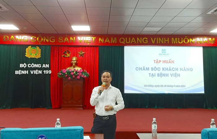 Tập huấn chăm sóc khách hàng tại Bệnh viện 199