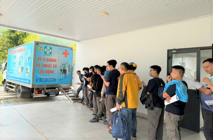 Khám sức khỏe định kỳ cho hơn 1.000 công nhân ở Đà Nẵng