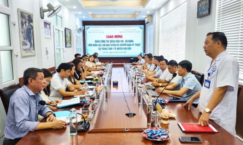 Đoàn công tác Bệnh viện 199 thăm và làm việc tại Trung tâm y tế huyện Vân Đồn
